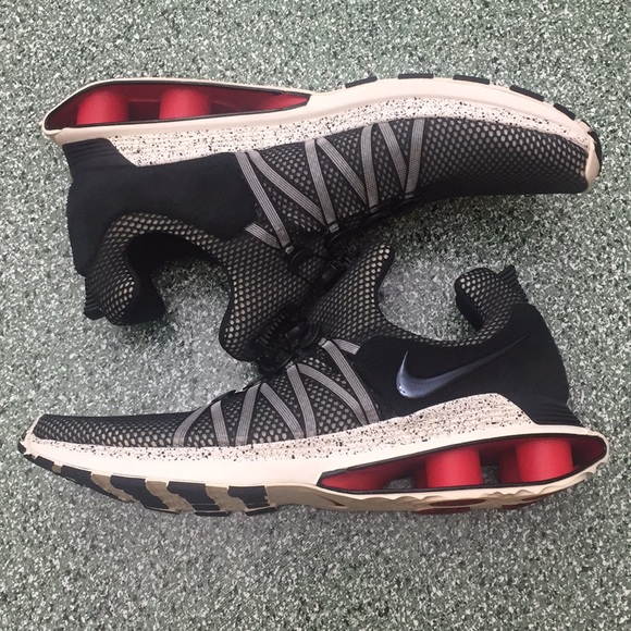 nike shox gravity size 13